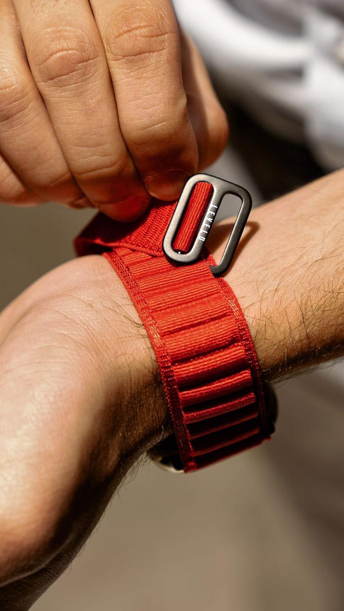 alt="nylon apple watch strap or band"