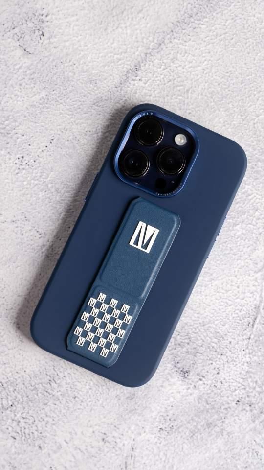 alt="iPhone 14 Pro Max silicone and leather case"