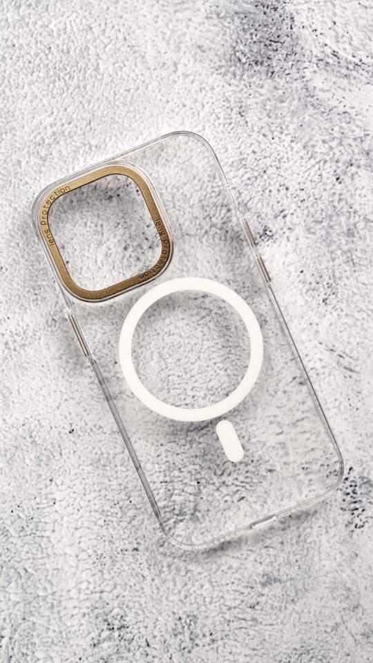 MagSafe Sensa Clear Back Case alt="MagSafe Sensa Clear Back Case golden"