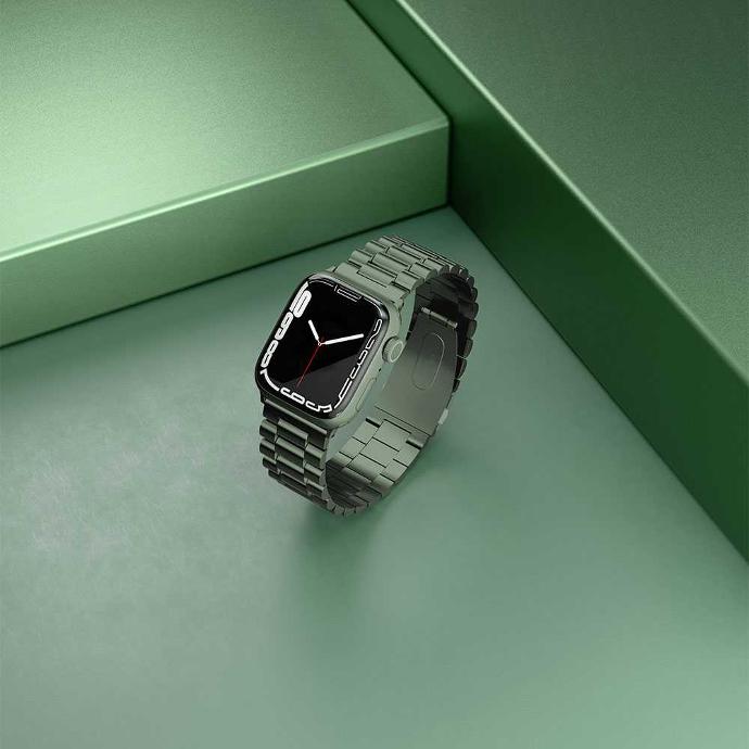 alt="stainless steel apple watch strap"