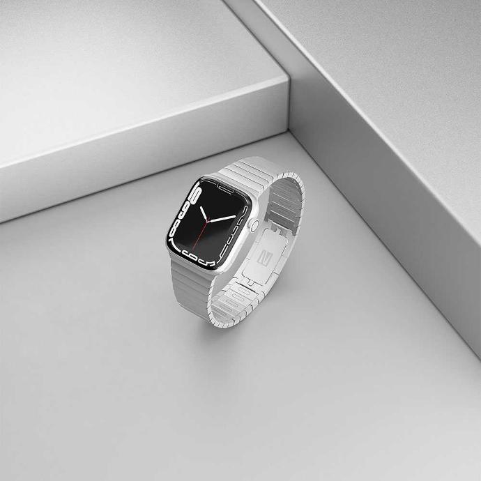 alt="Stainless steel appple and samsung smart watch strap"
