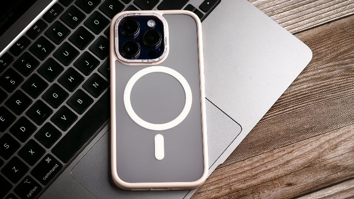 alt="matte magsafe case and cover for iPhone 14 pro"
