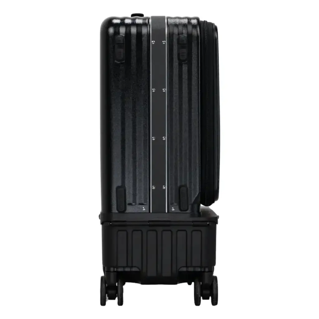 Levelo-20-Boarding-Luggage-3.webp